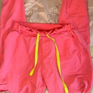 XS FIG scrub bottoms, smoke free and pet free home. PINK